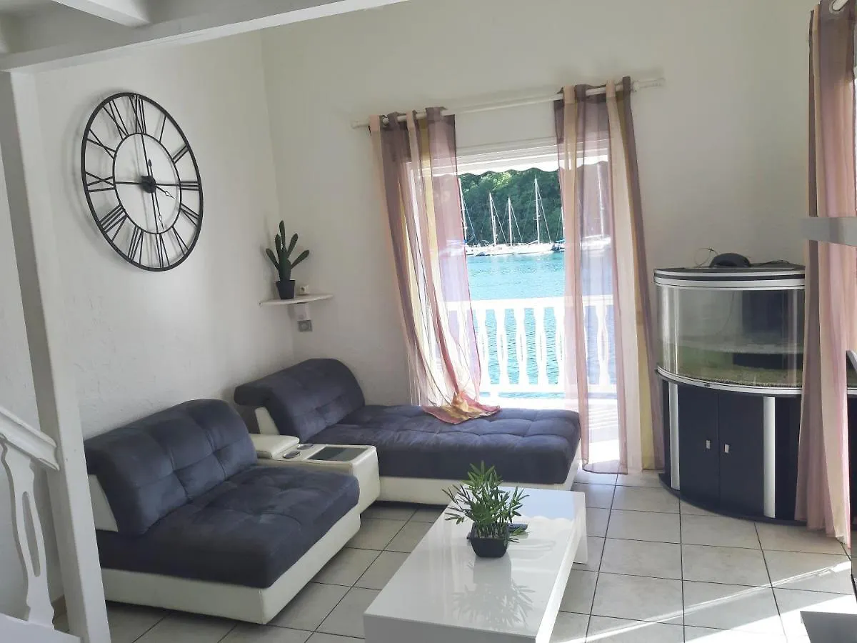 Appartement cosy avec jacuzzi à la marina Le Gosier  Appartamento